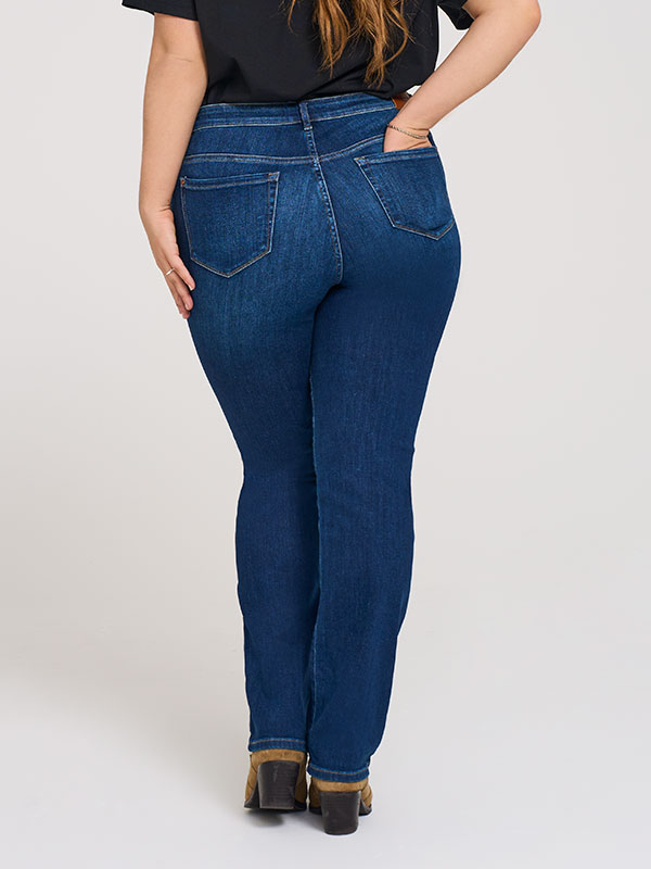 SUI - Plus Size Byxor fra Only Carmakoma