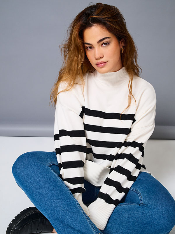 CARBARI - Plus Size Tröja fra Only Carmakoma