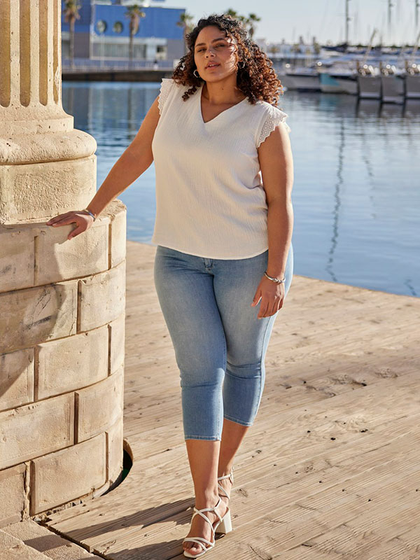 CARTHYRA - Plus Size Blus fra Only Carmakoma