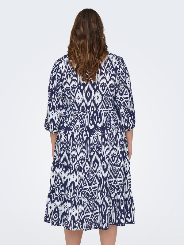CARMILANA - Plus Size Klänning fra Only Carmakoma