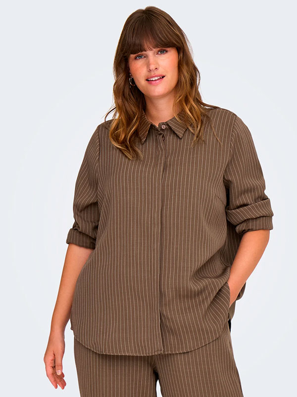 CARPINNY - Plus Size Skjorta fra Only Carmakoma