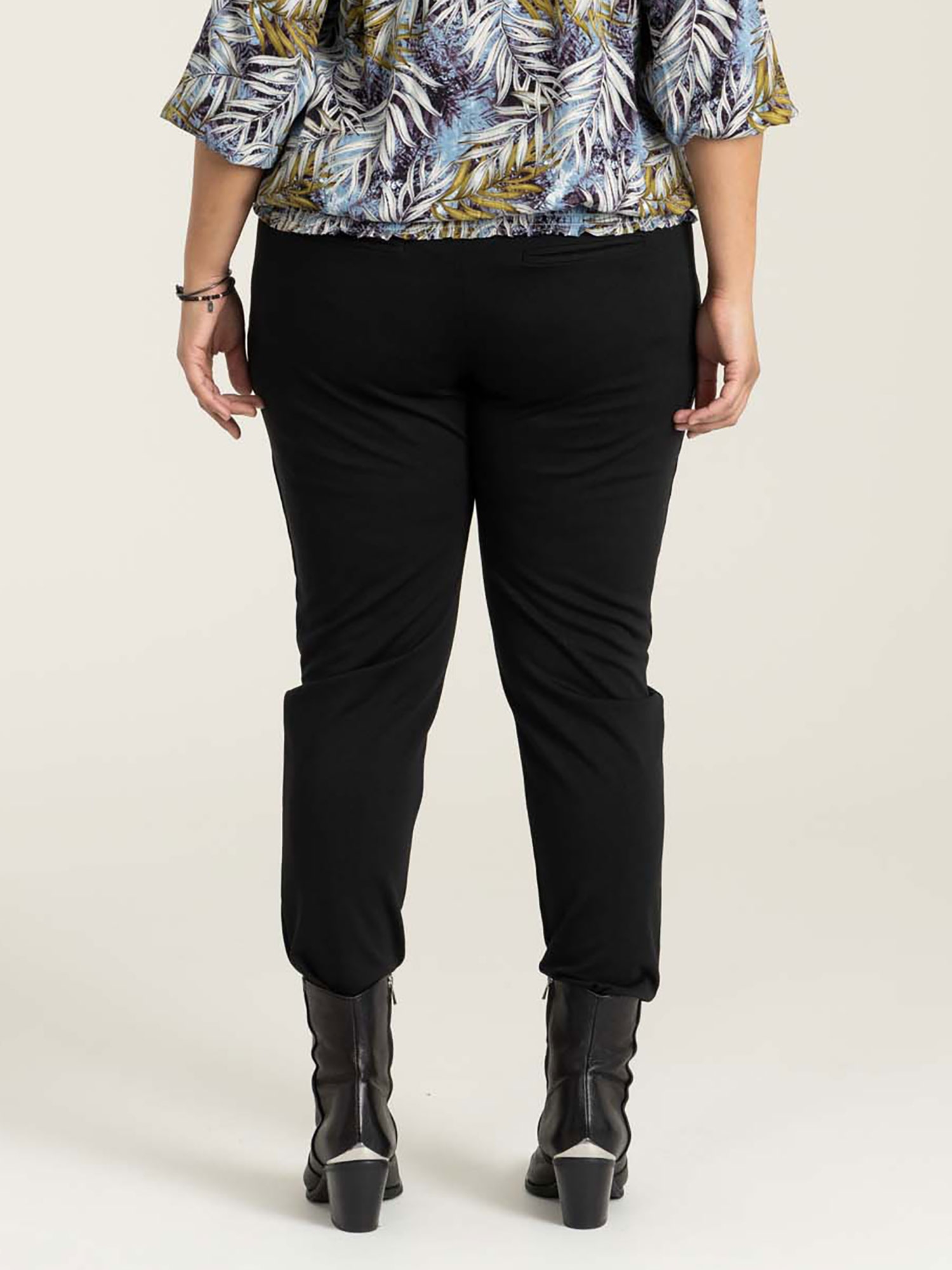 SALLY  - Plus Size Byxor fra Studio
