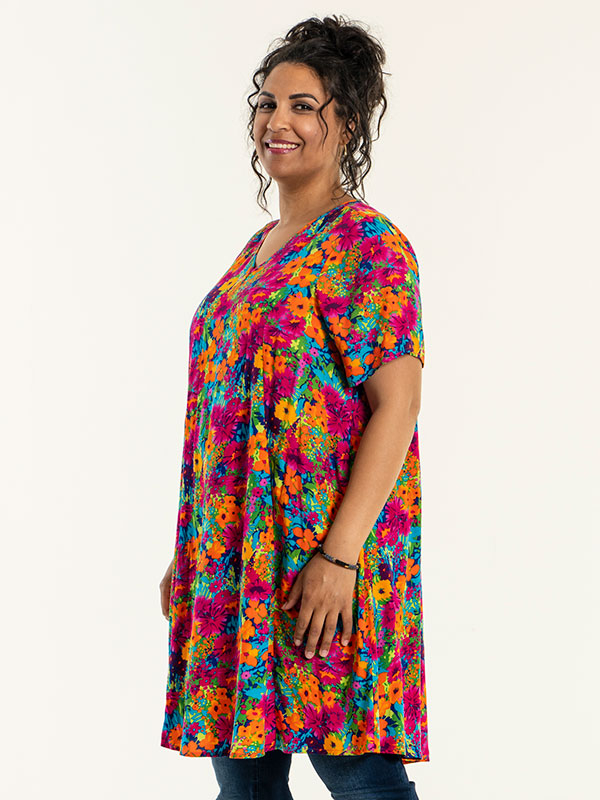 BIRGITTE  - Plus Size Klänning fra Studio