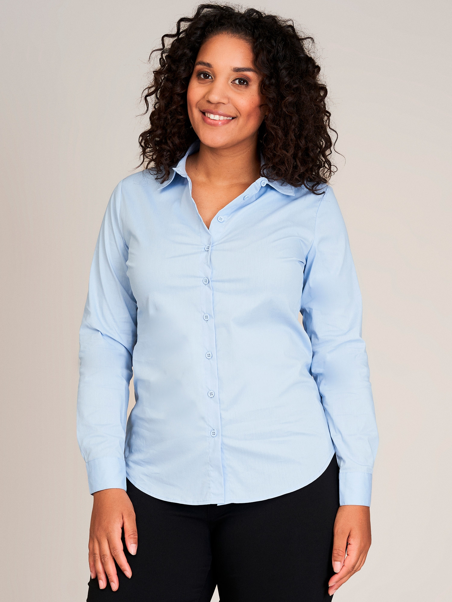 Ljusblå skjorta med stretch fra Sandgaard