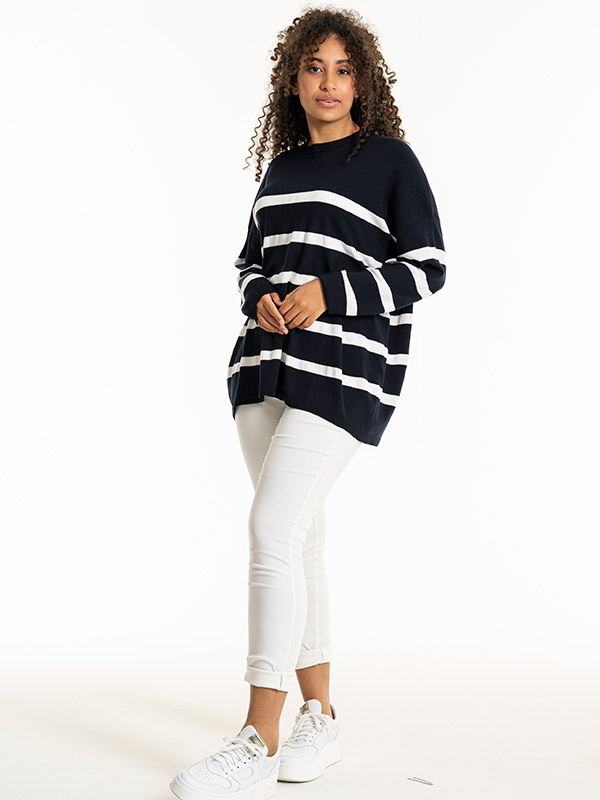 HELSINKI - Plus Size Tröja fra Sandgaard