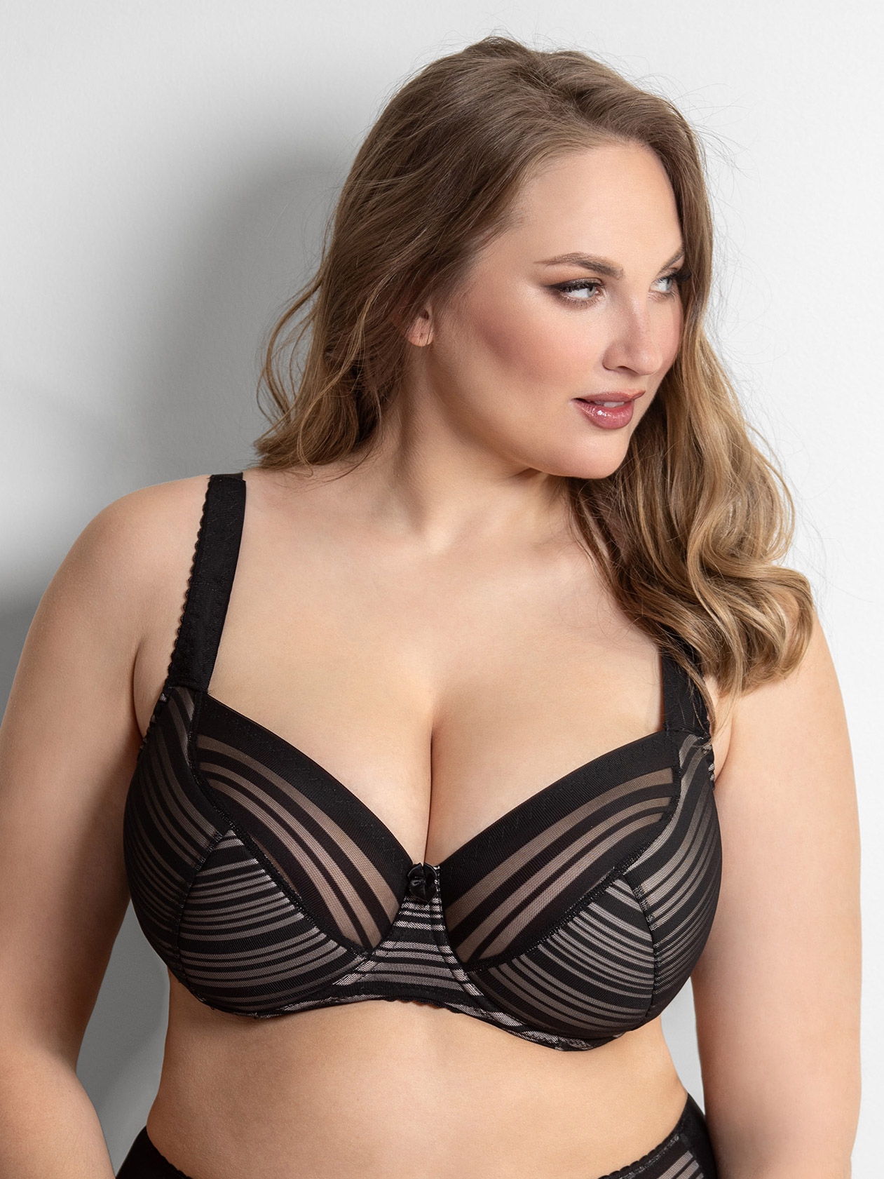 ZOE PUSH UP - Plus Size BH med bygel fra Plaisir