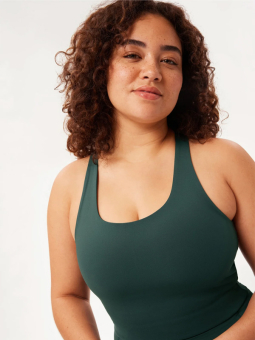 PALOMA - Plus Size Top från Girlfriend Collective