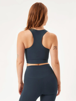 PALOMA - Plus Size Top från Girlfriend Collective