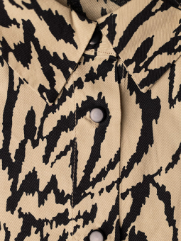 Kaffe Curve CECILIE - Sandfärgad viskosskjorta med tryck