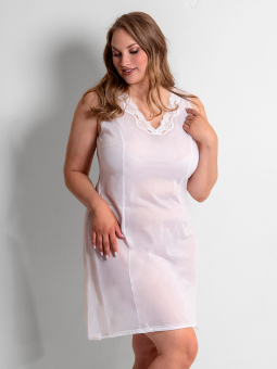 Plaisir Vacker vit underklänning med spets i stora storlekar