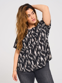 CARVICA - Plus Size Blus från Only Carmakoma