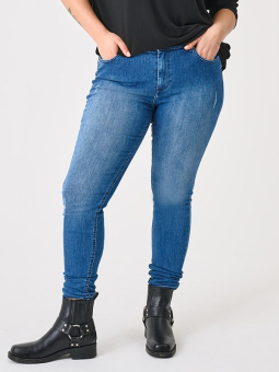 WILLY - Plus Size Jeans från Only Carmakoma