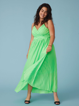 Only Carmakoma ELEMA - Grön veckad klänning i två lager