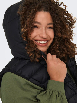 TAHOE HOOD - Plus Size Väst från Only Carmakoma