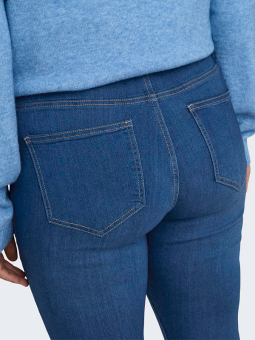 CARSTORM - Plus Size Jeans från Only Carmakoma