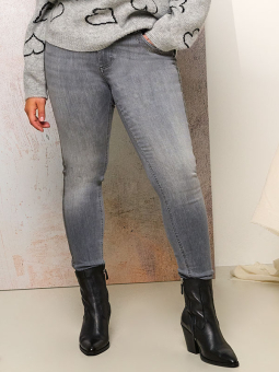 CARWILLY - Plus Size Jeans från Only Carmakoma