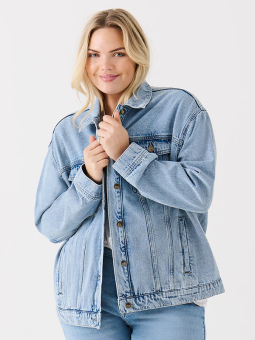 CAROCEAN - Plus Size Jacka från Only Carmakoma
