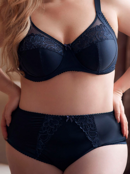 Plus Size Trosa från Plaisir