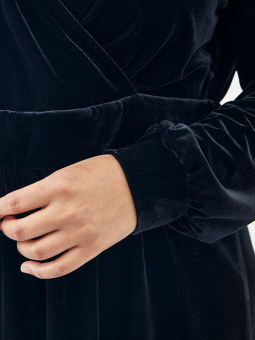 Plus Size Klänning från Adia