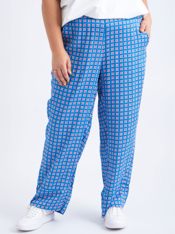 Plus Size Byxor från Adia