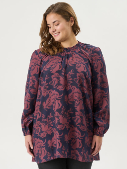 ADRAGNA - Plus Size Blus från Adia