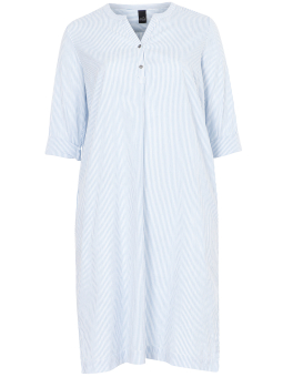 Plus Size Klänning från Adia