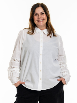 HELIN - Plus Size Skjorta från Gozzip