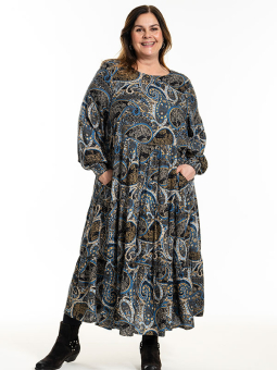 SUSSIE - Plus Size Klänning från Gozzip