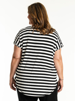 GITTE - Plus Size T-shirt från Gozzip