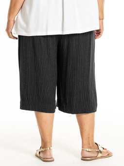 KATALIN - Plus Size Shorts från Gozzip