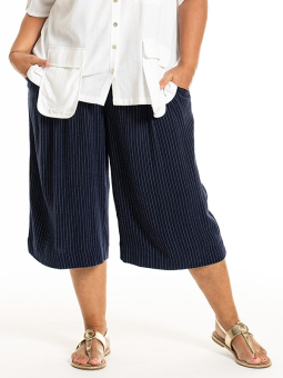KATALIN - Plus Size Shorts från Gozzip