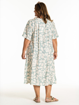 KHANDRA - Plus Size Klänning från Gozzip