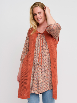 Plus Size Väst från Adia