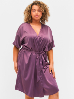 Zizzi Läcker lila satin kimono