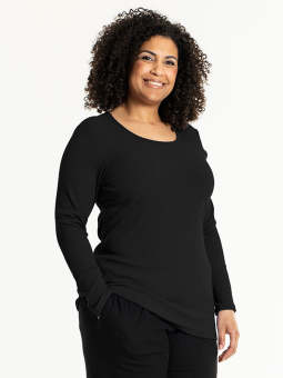 FLO - Plus Size Blus från Studio