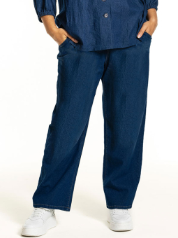 IMOA - Plus Size Jeans från Studio