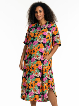 BIDIANA - Plus Size Klänning från Studio