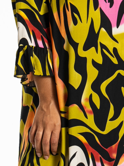JUNNI - Plus Size Klänning från Studio