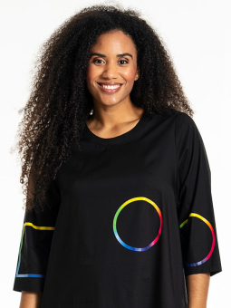 JASMINA - Plus Size Klänning från Studio