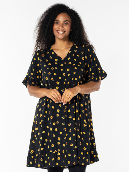 JETTE - Plus Size Klänning från Studio
