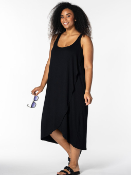 KONNý - Plus Size Klänning från Studio