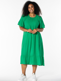 YELVA - Plus Size Klänning från Studio