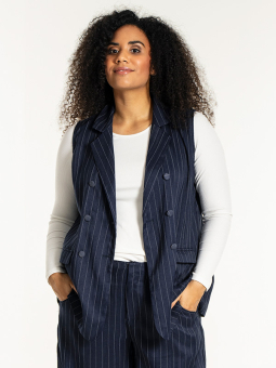 NAIA - Plus Size Väst från Studio