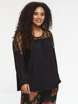 SMILLE - Plus Size Blus från Studio