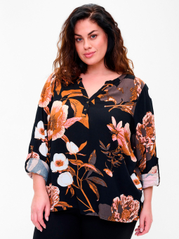 Zizzi Härlig svart viskosblus med fint blommönster