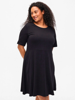 POLLY - Plus Size Klänning från Zizzi
