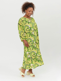 Plus Size Klänning från Adia