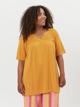 BRYNDIS  - Plus Size Blus från Adia