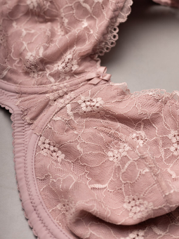 BEATE BLUSH - Plus Size BH med bygel från Plaisir
