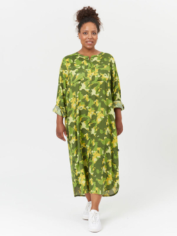 Adia BORGHILD - Lång grön skjortklänning